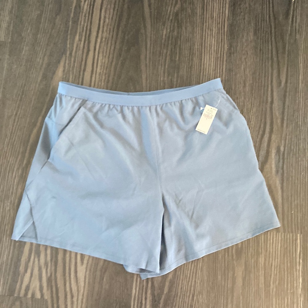 NWT 🍍OLD NAVY ACTIVE SHORTS🍍SIZE MED🍍D-1